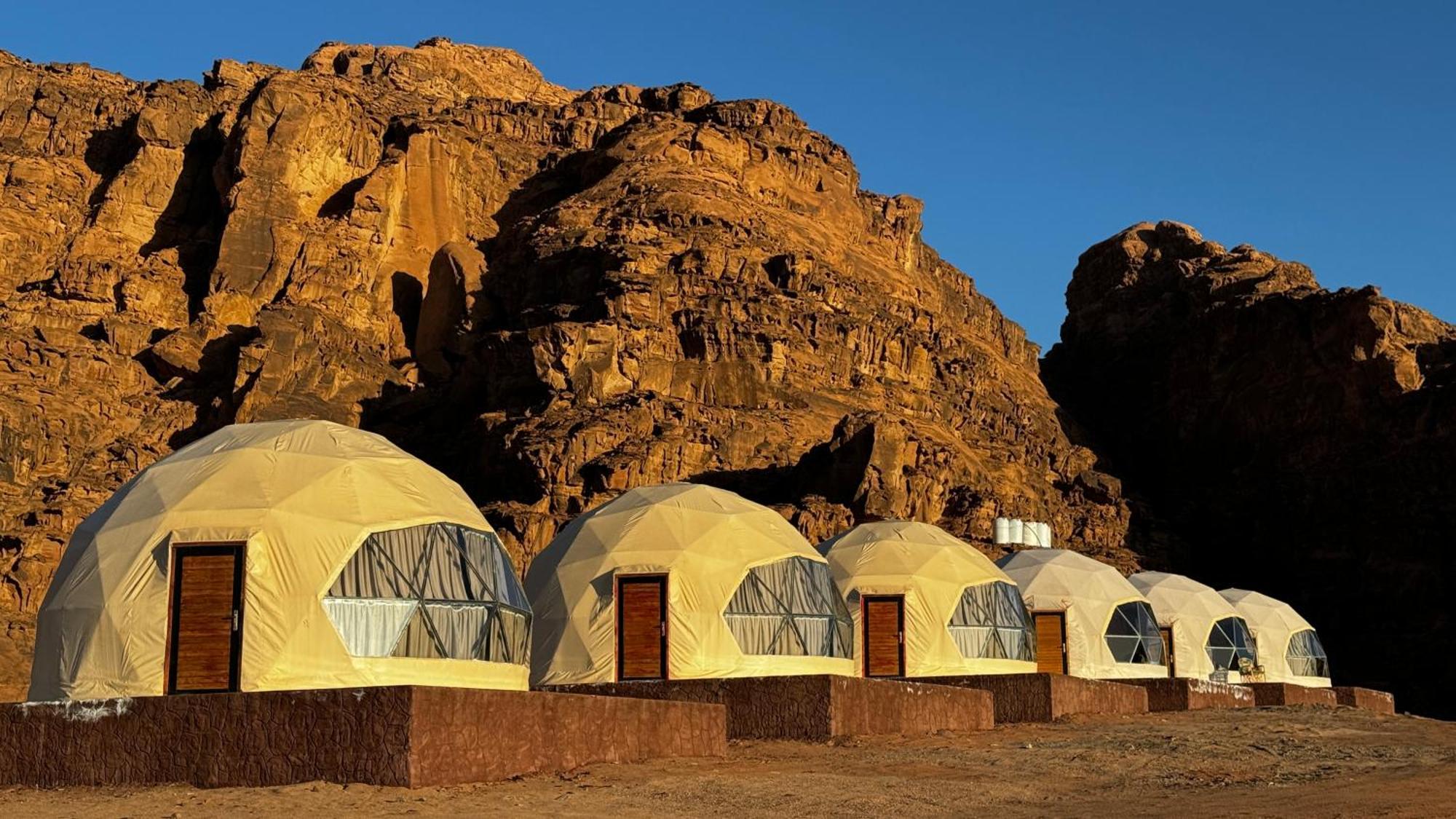 Wadi Rum Al-Omar Hotell Eksteriør bilde