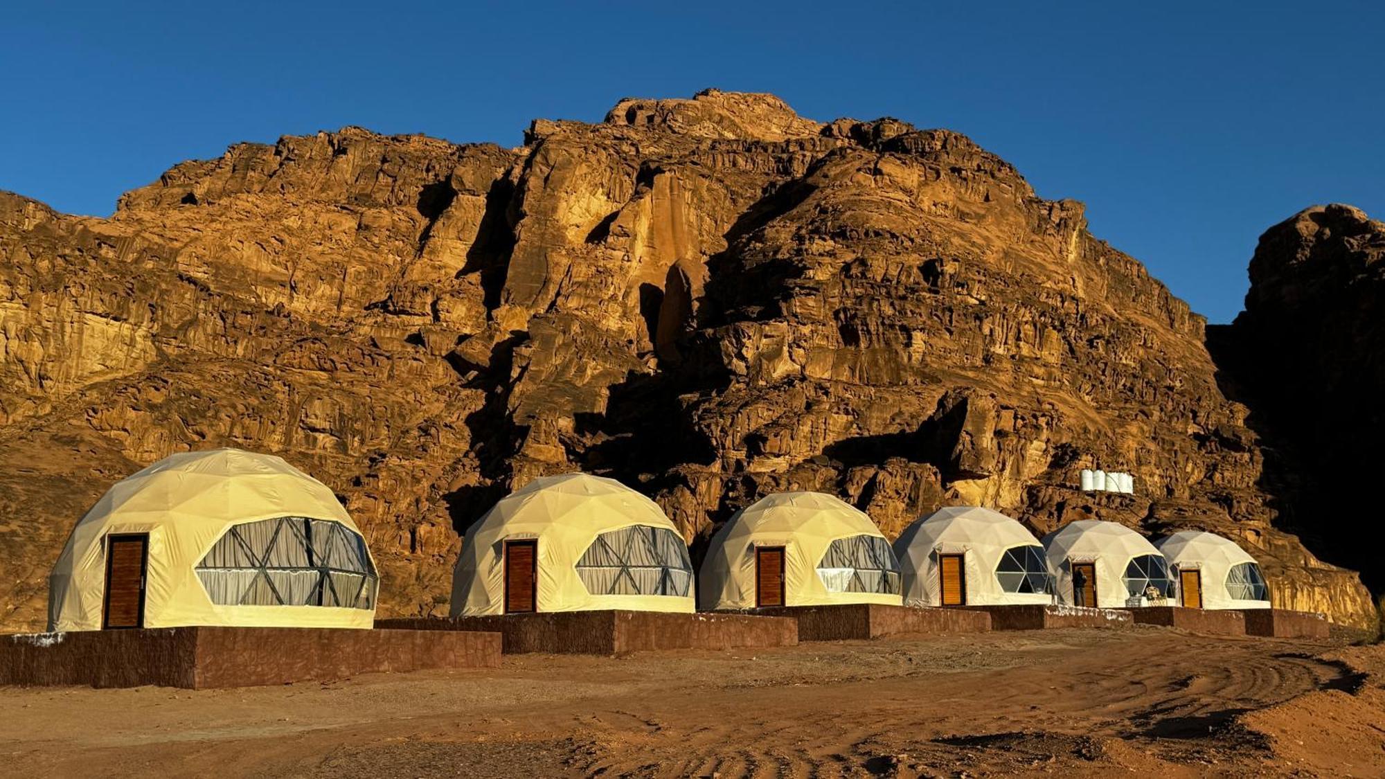 Wadi Rum Al-Omar Hotell Eksteriør bilde